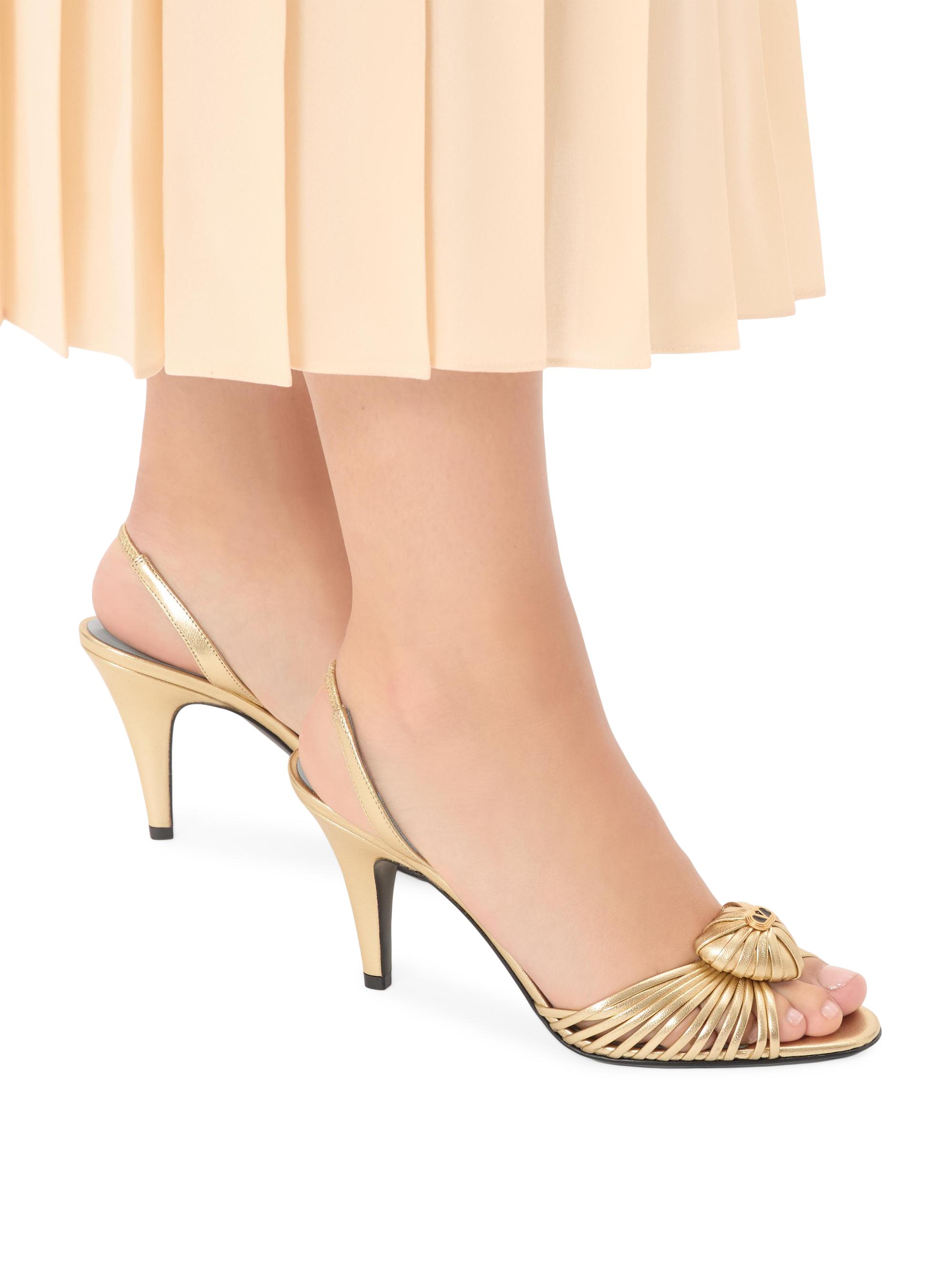 VALENTINO 良品 ゴールドV金具 ストライプ サテンシュシュ 2点セット Valentino Garavani Coeur Royal 85MM Sandals in Laminated Nappa