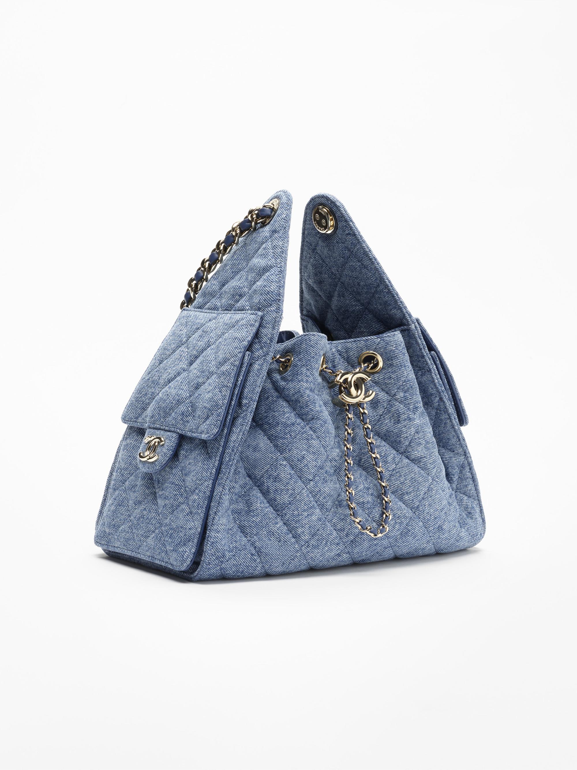 CHANEL CHANEL 25 SMALL HANDBAG | Saks Fifth Avenue