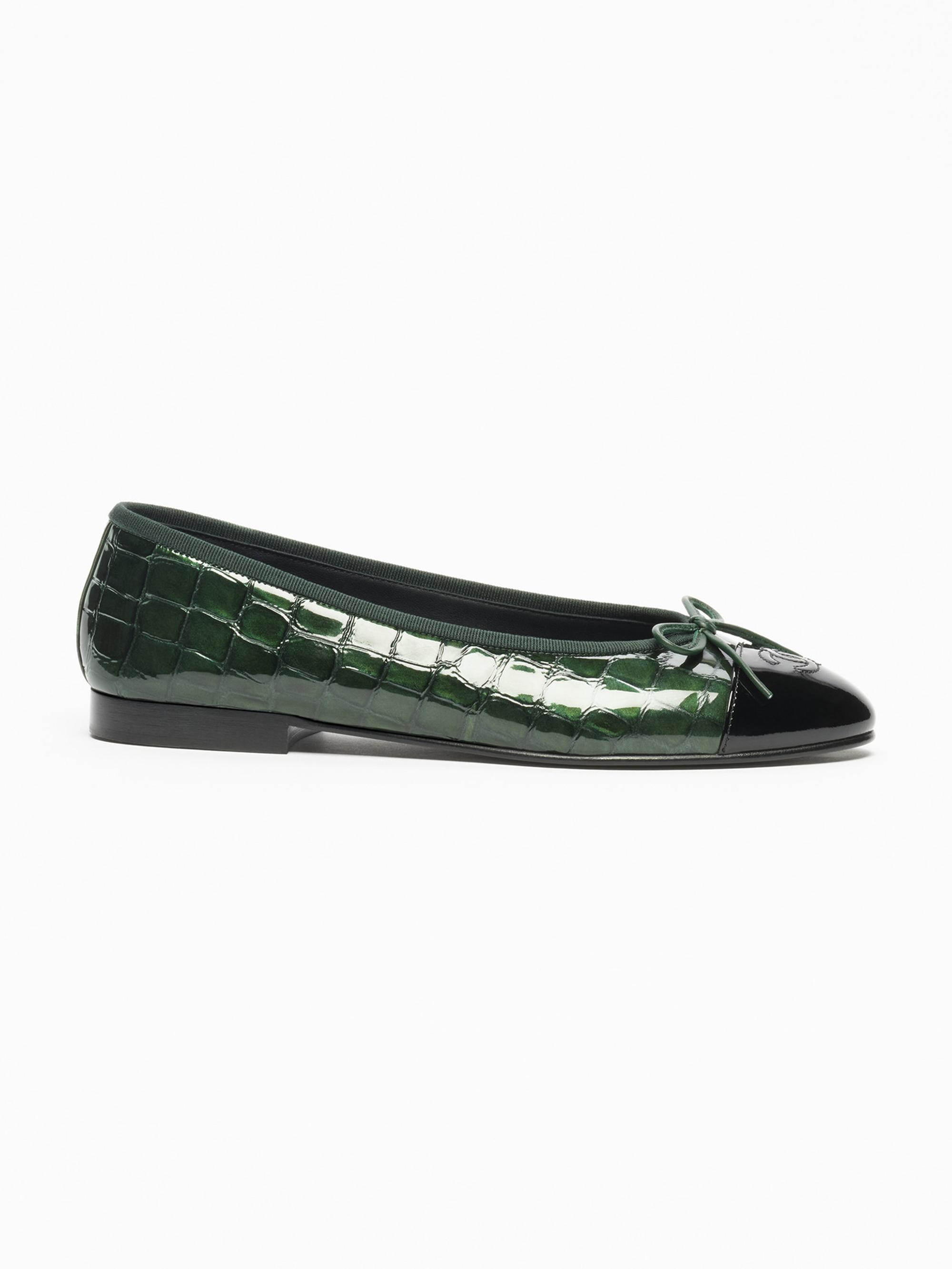 CHANEL ダークグリーン フラットシューズ 0400026914709_DARKGREENBLACK?