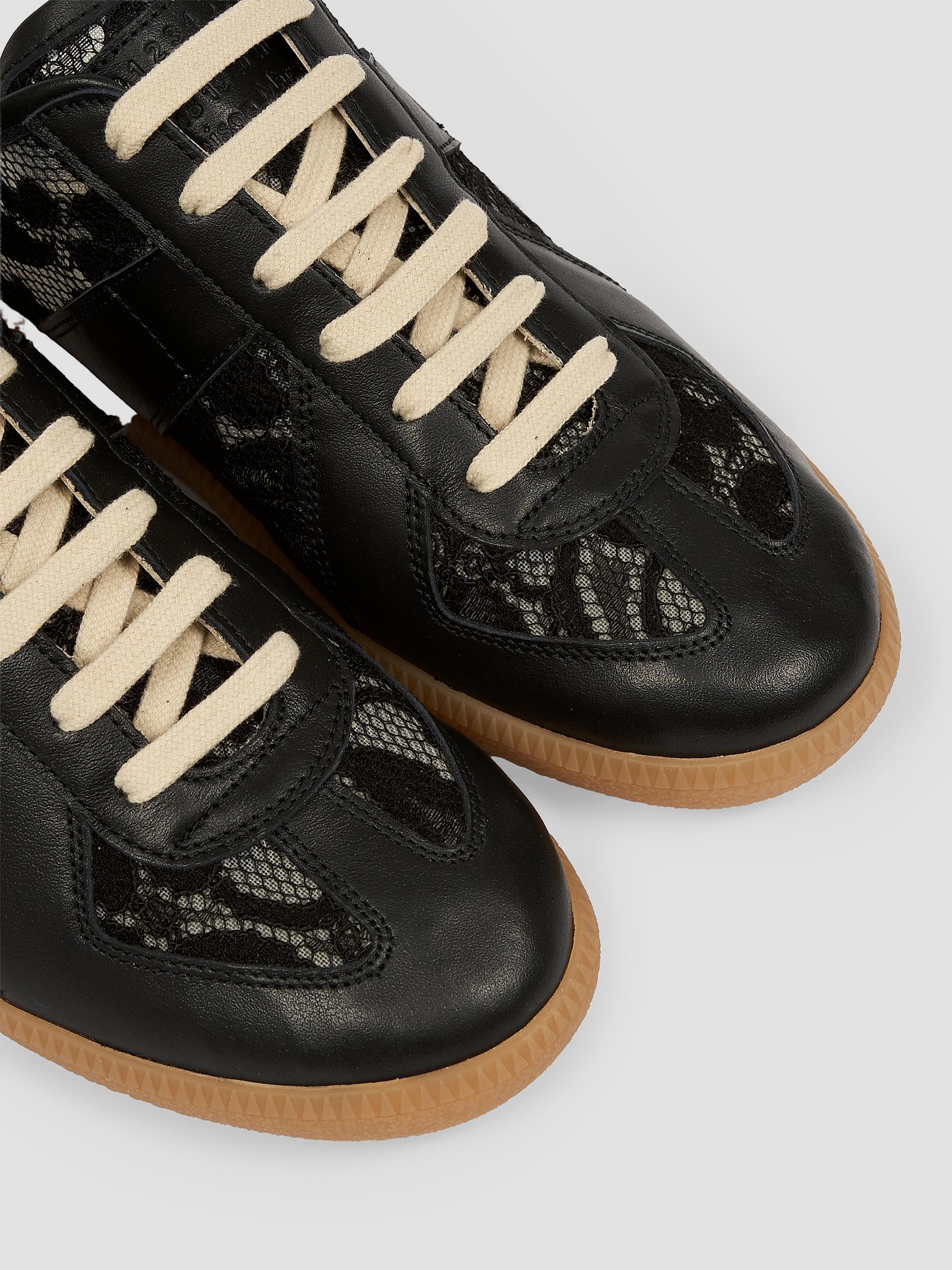 Maison Margiela Replica スニーカー　43 Maison Margiela Replica Lace-Trim Leather Sneakers | Saks Fifth Avenue