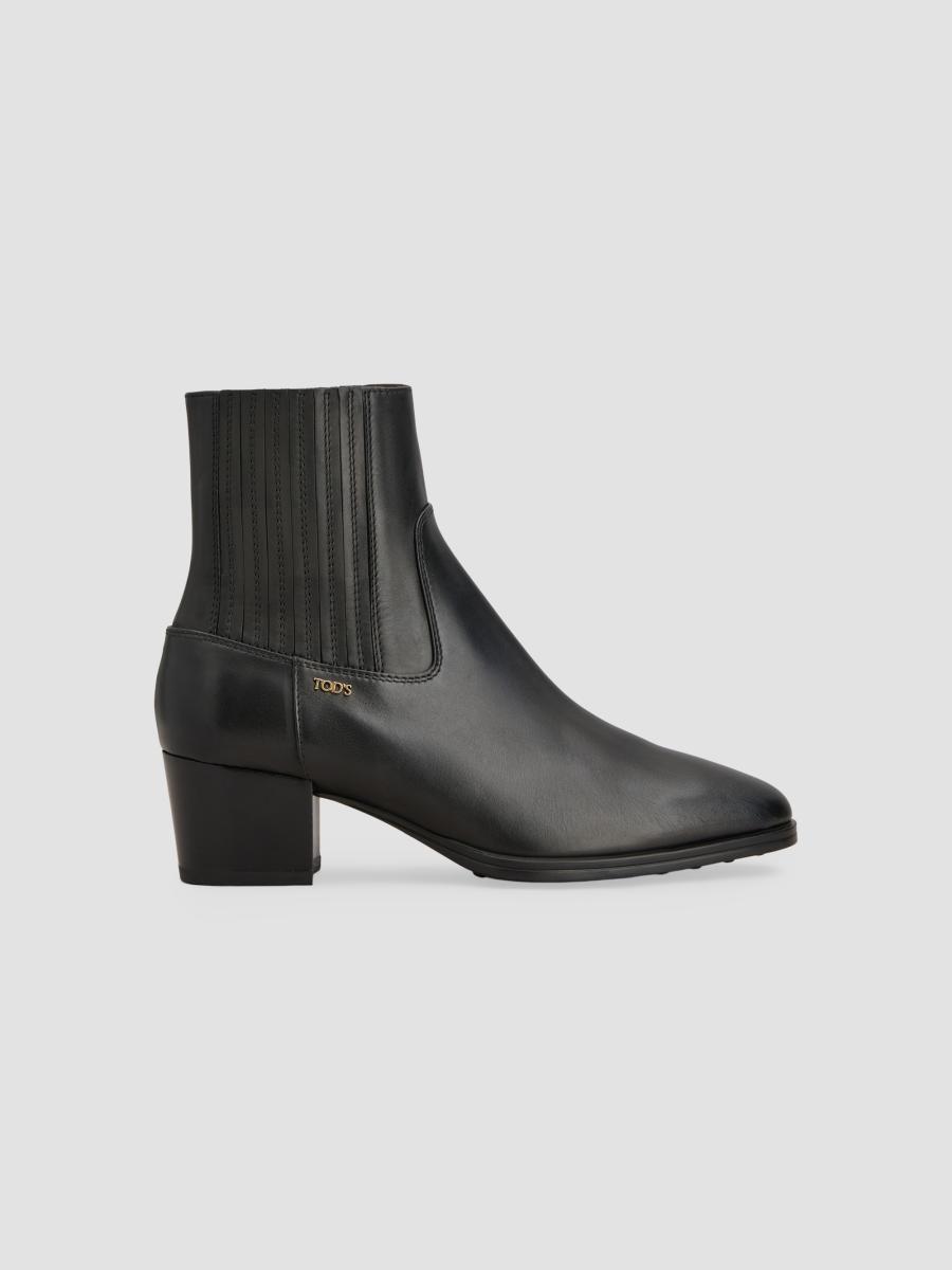 Tod's Women's 60mm Leather Boots In Black