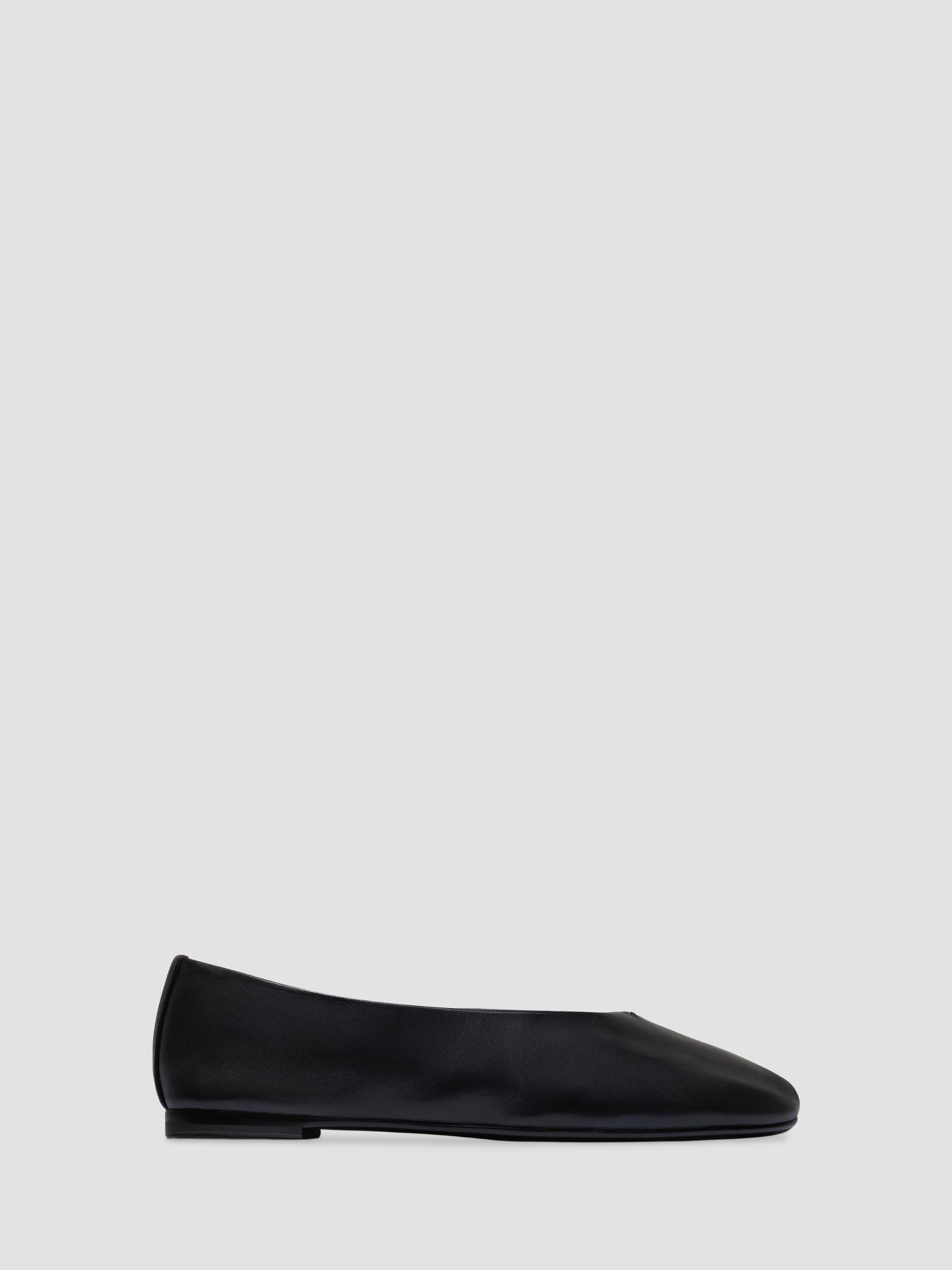 Bernardo Women's Meredith Ballet Flats - Black