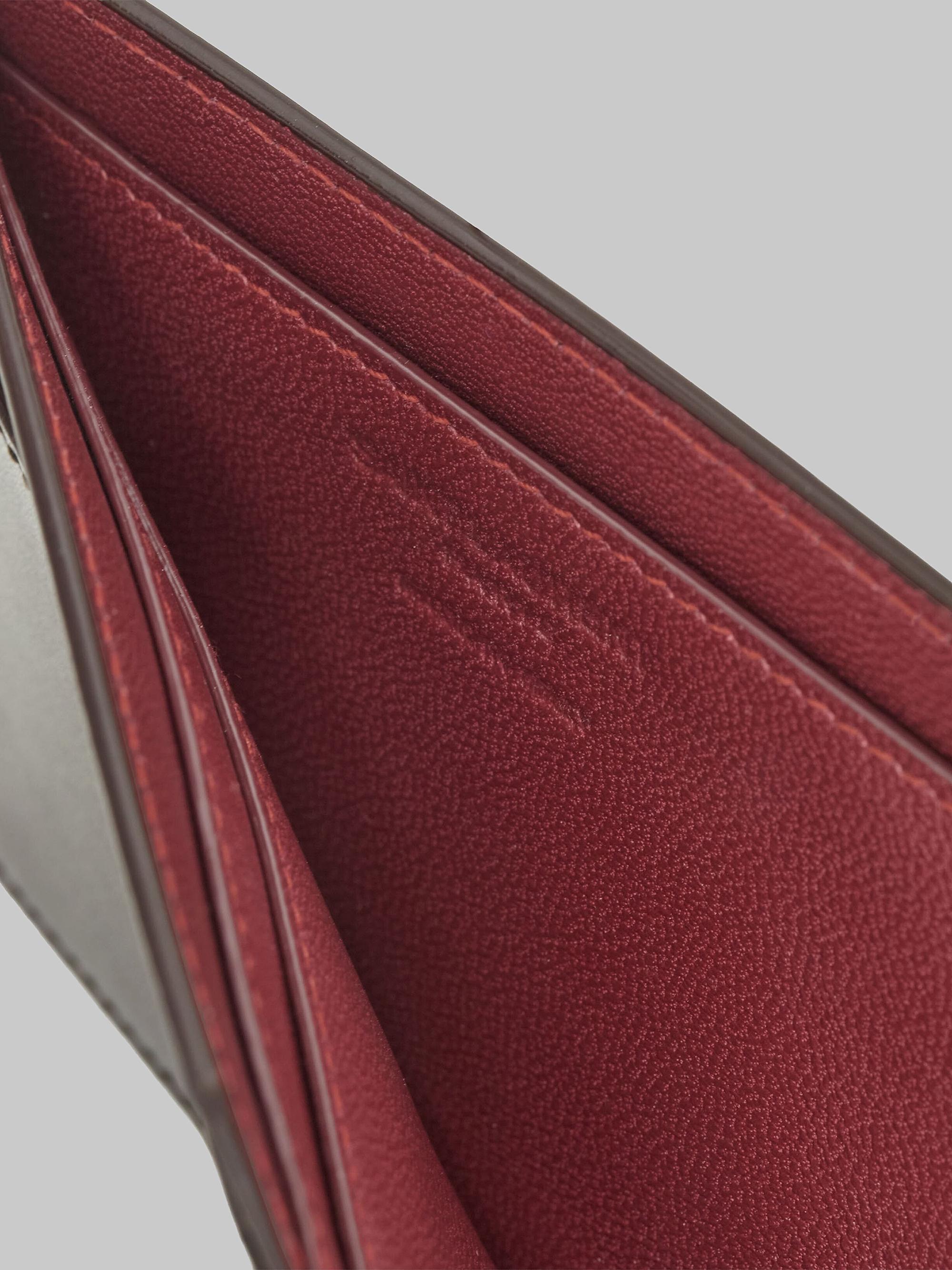 Saint Laurent Men's Open Card Case in Two-Tone Smooth Leather - Dark Chocolate Bordeaux | Thumbnail 3