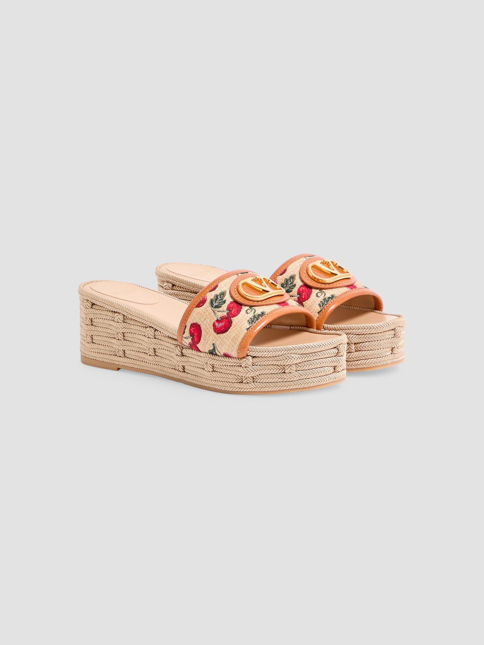 8336. VALENTINO GARAVANI ハラコ フラットシューズ Valentino Garavani VLogo Signature 60MM Flatform Sandals in