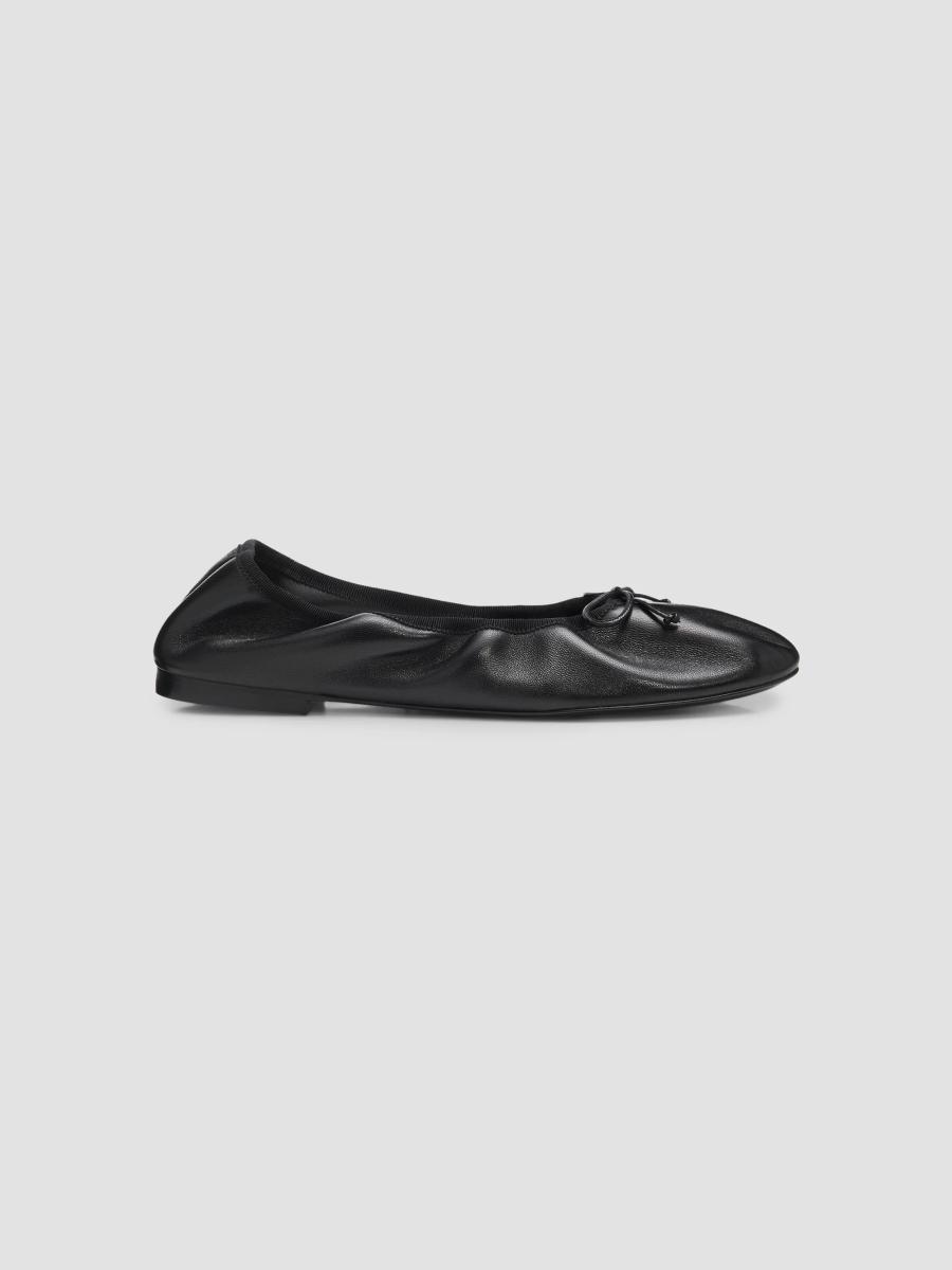 Stuart Weitzman Women's Nia Ruched Leather Ballet Flats In Black