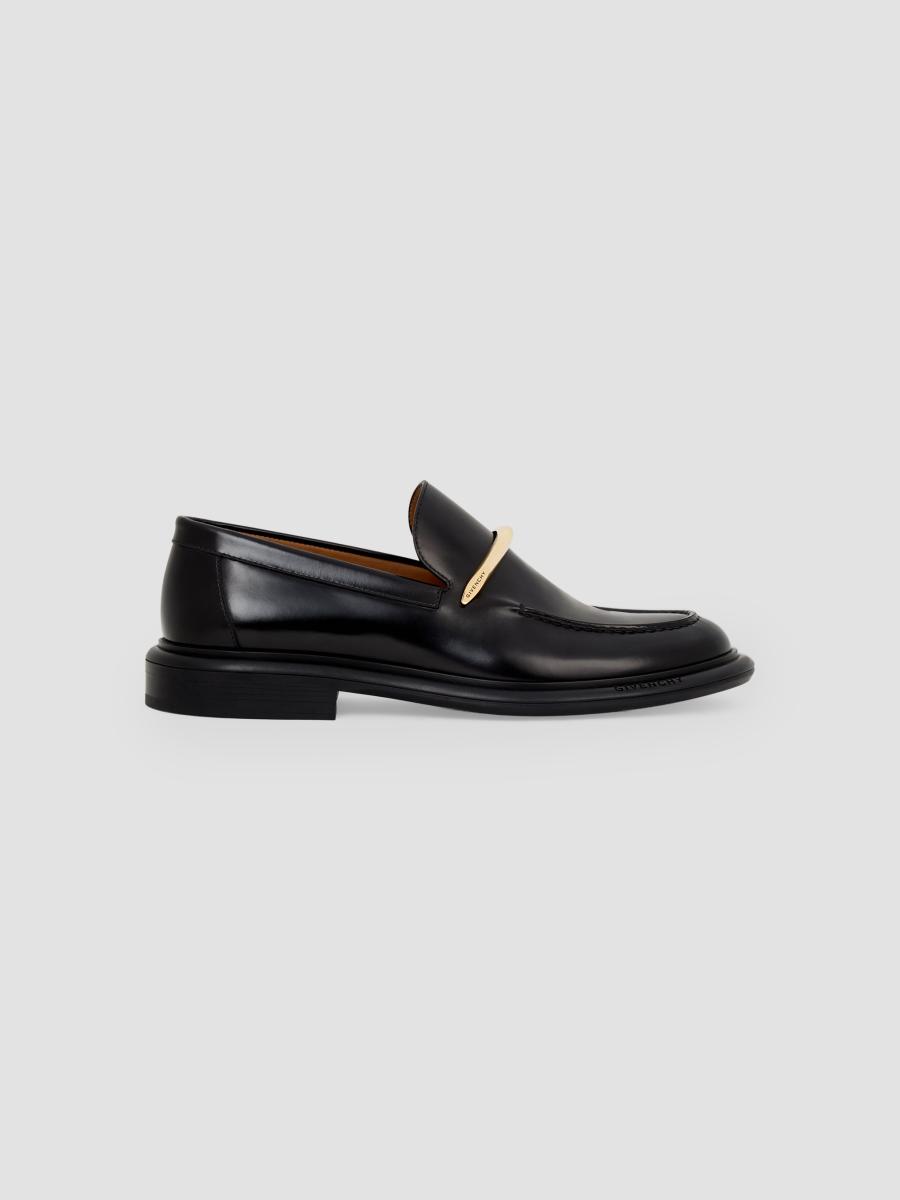Givenchy Women's Pinch Loafers In Brushed Leather In Black