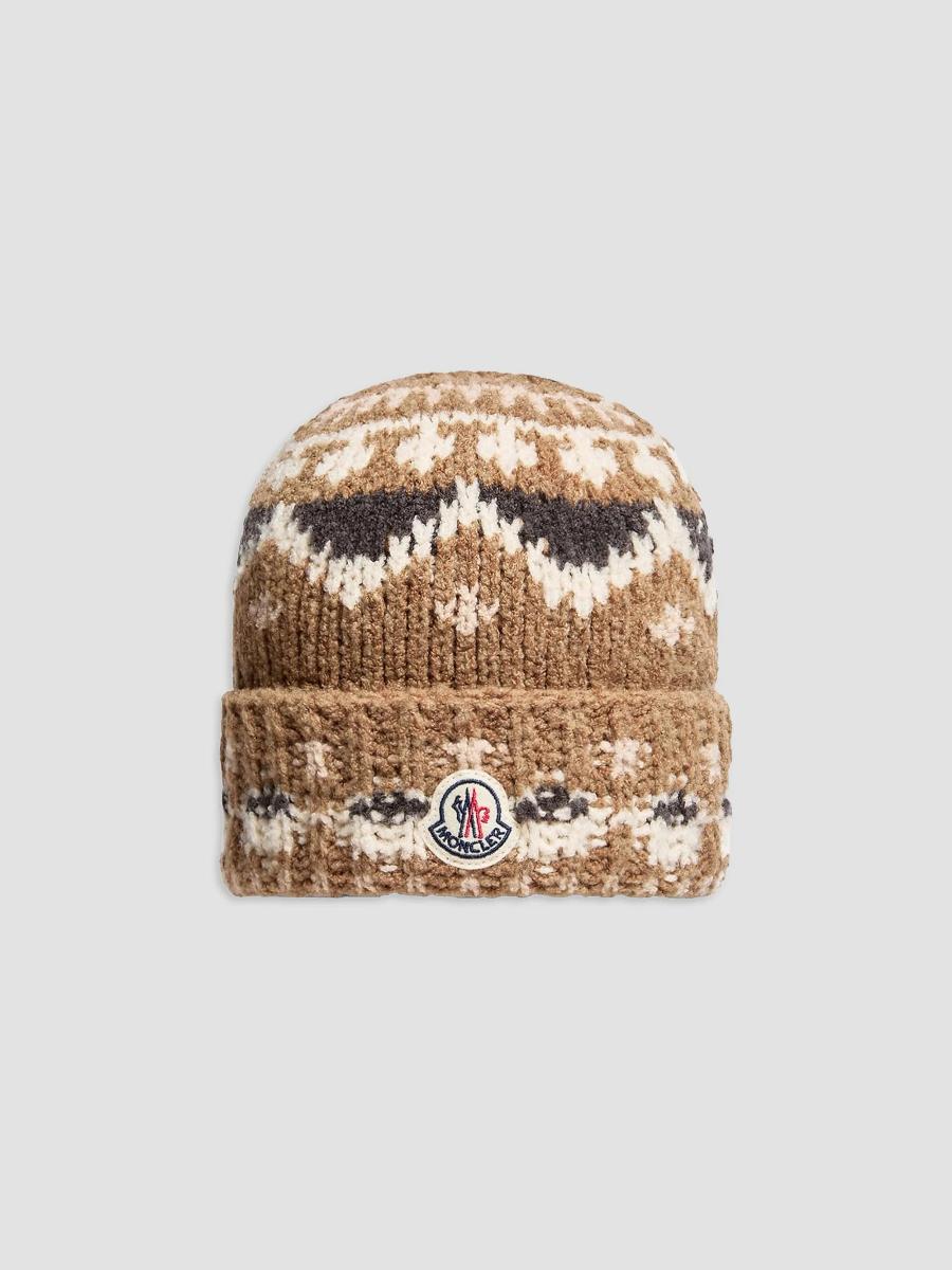 Moncler Men's Beanie Hat In Boucle Wool Blend In Beige