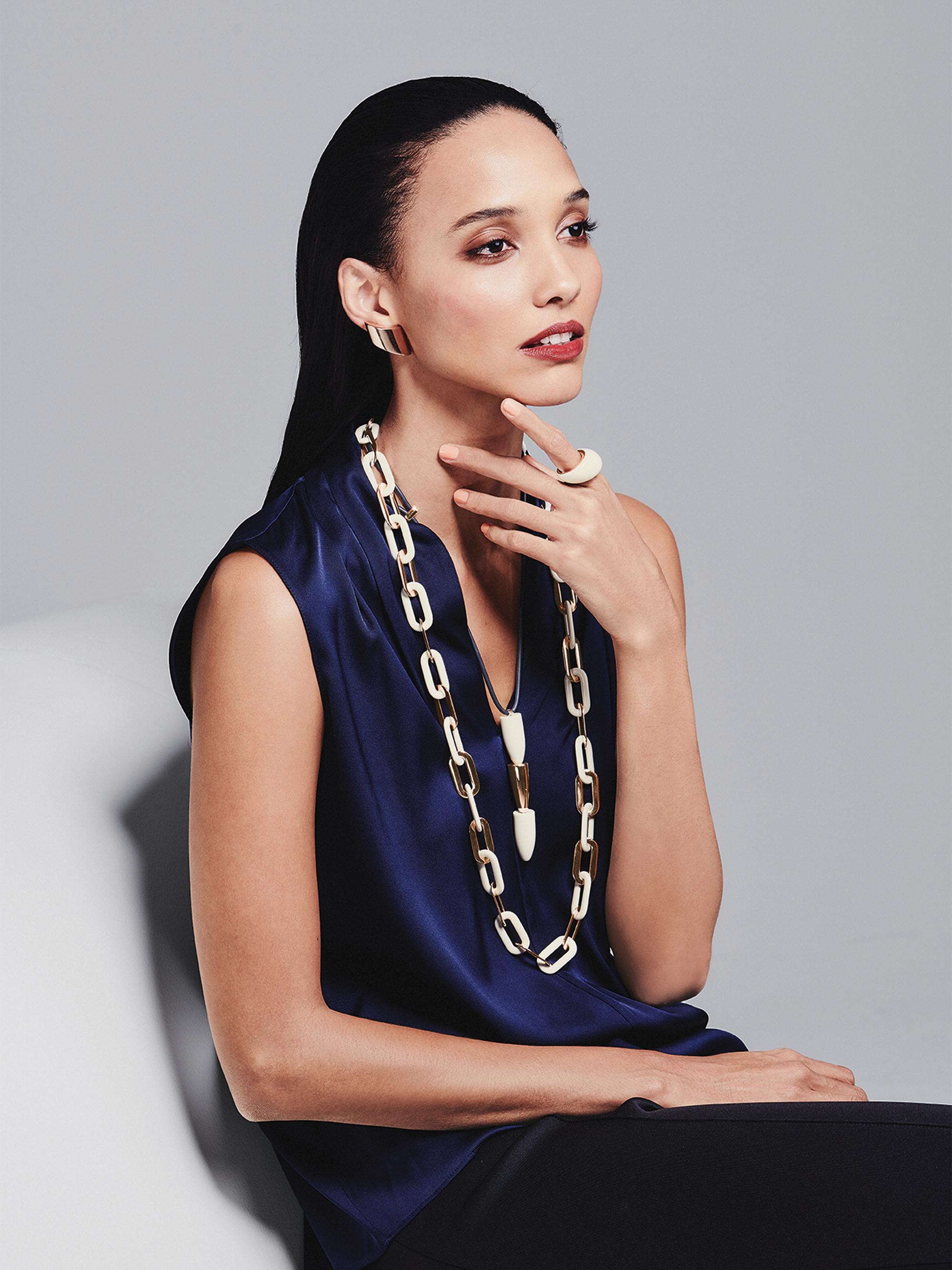 Vhernier Women's Vague 18K Rose Gold Clip-On Earrings - Rose Gold - side view in Rose gold