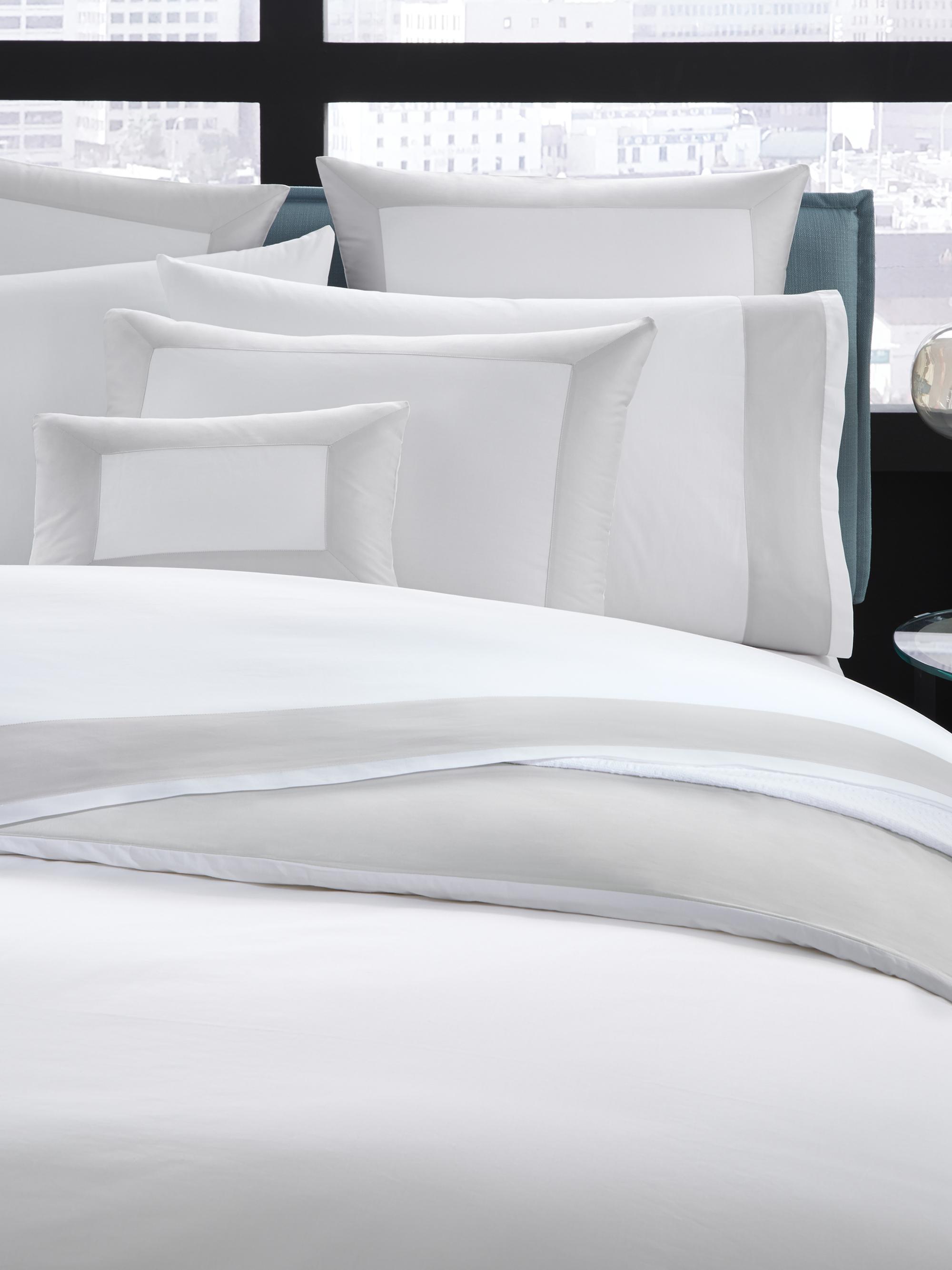 Sferra Casida Pillowcase & Sheet Collection - White Lunar King