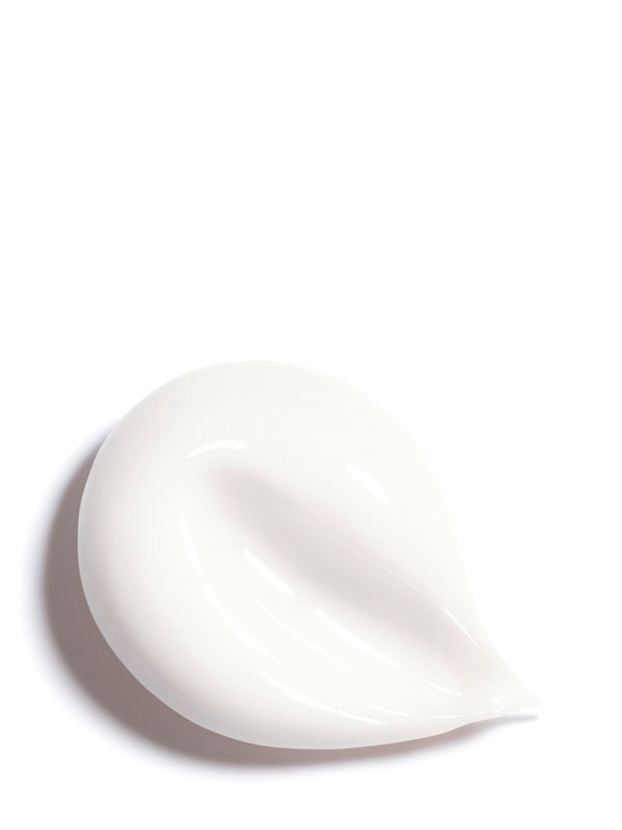 ボディクリーム CHANEL FRESH BODY CREAM 250g ボディクリーム CHANEL FRESH BODY CREAM 250g フレッシュ